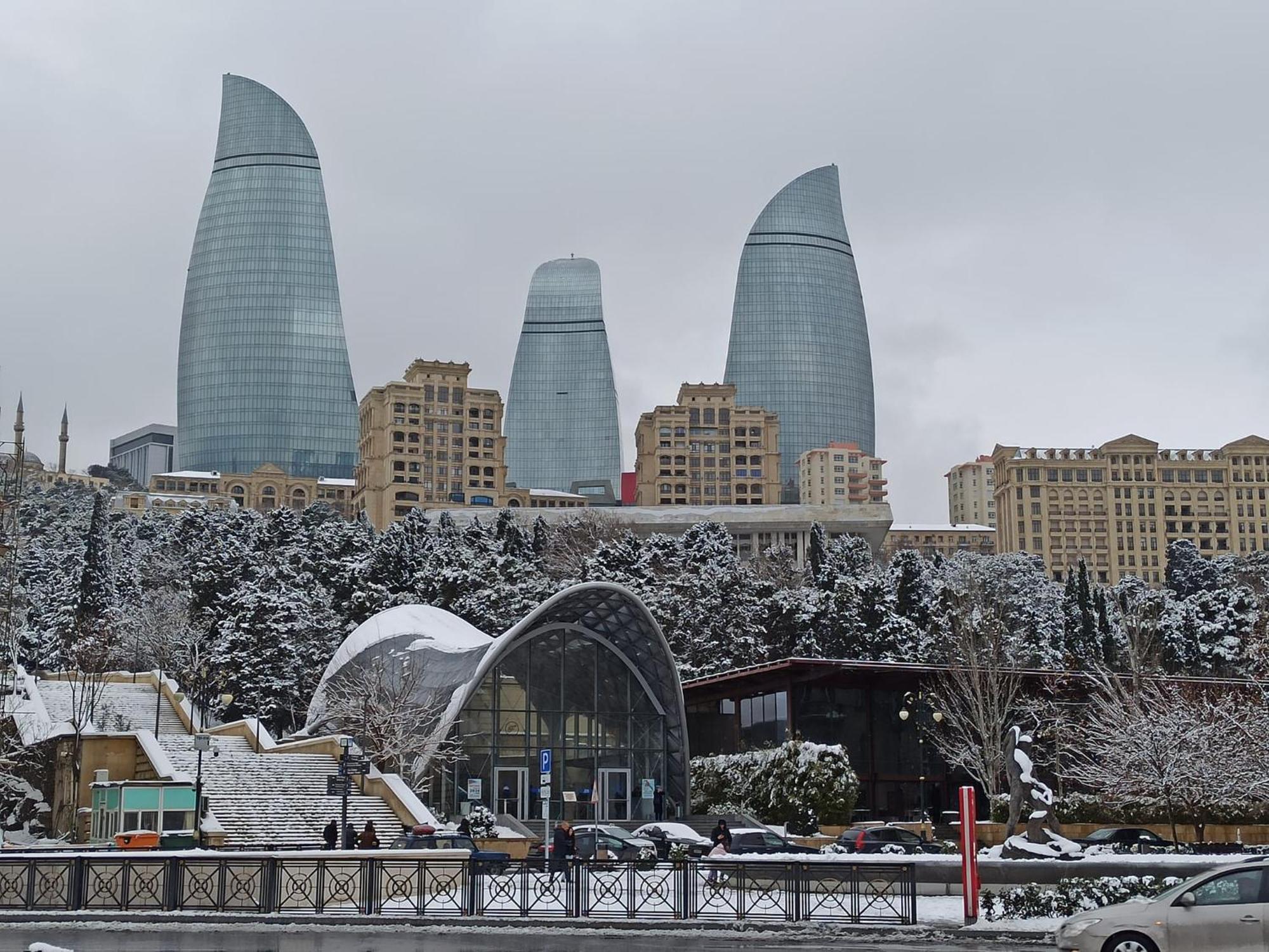 R Studios Old Баку Екстер'єр фото